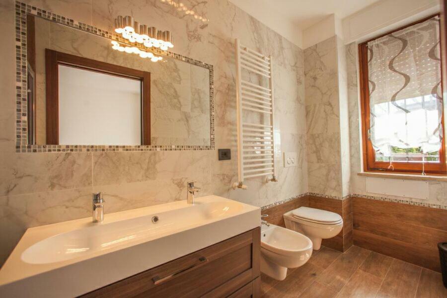 Bed & Breakfast Holidays Artisti Peschiera del Garda